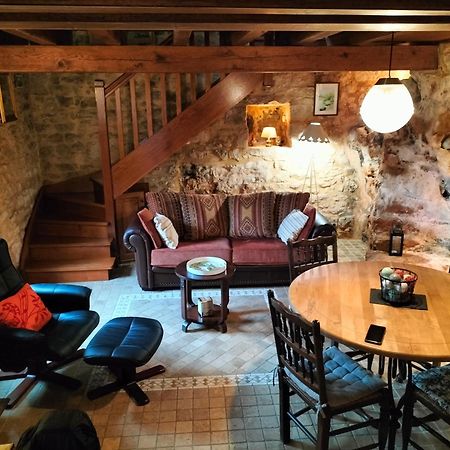 Charmante Maison Troglodyte Vitrac  Exteriör bild